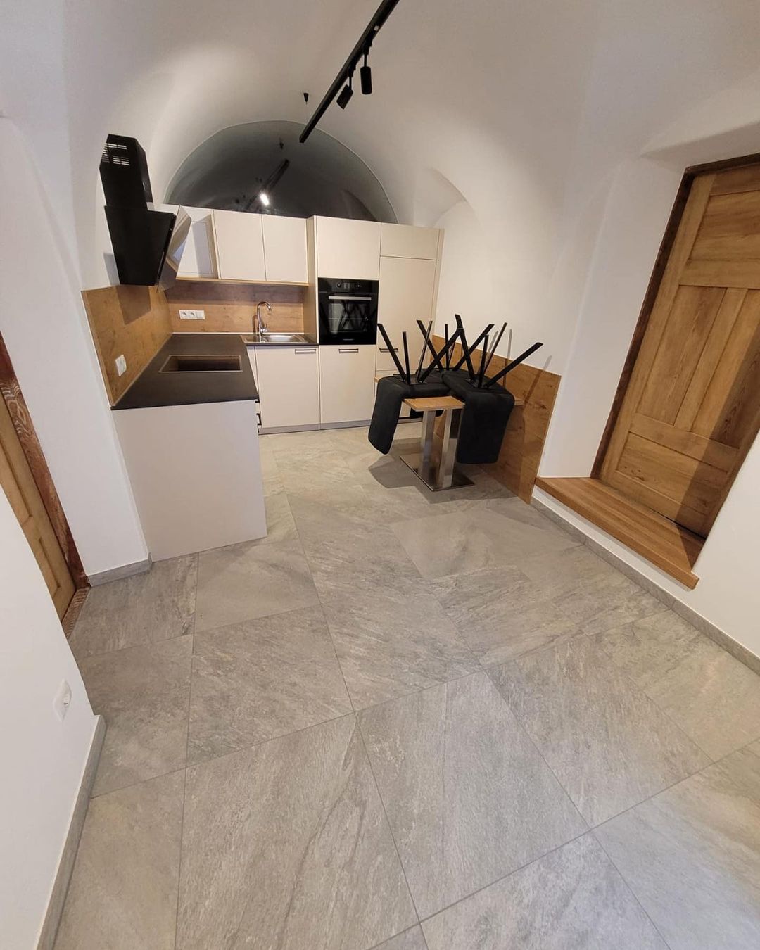 Niederkofler Bau, Badsanierung, Feinsteinfliesen, Area Ceramiche, Privathaushalt, Sterzing, 20201022-wa0006-1280x996px