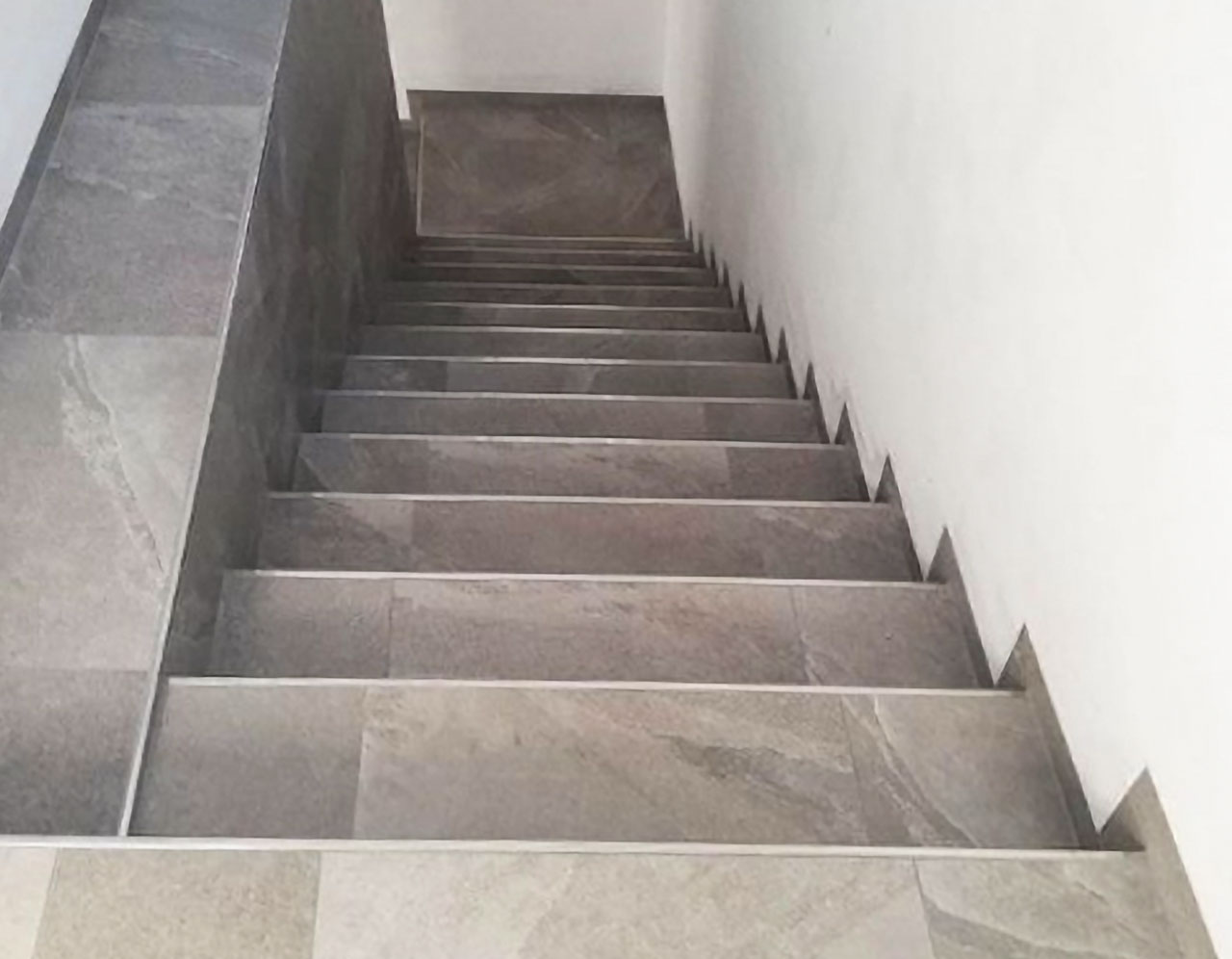 Niederkofler Bau, Fliesenverlegung, Treppe, Home, 1280x996px